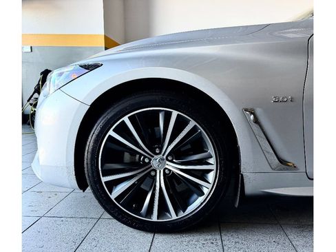 Used 2019 INFINITI Q60 3.0t Luxe w/ Essential Package AWD/4WD image 13