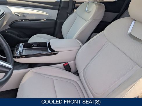 Used 2025 Hyundai Tucson Limited AWD/4WD image 14