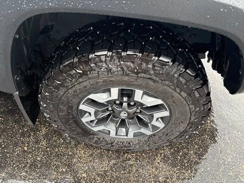 Used 2022 Toyota Tacoma TRD Off-Road AWD/4WD image 4
