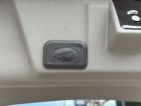 Used 2016 Chevrolet Traverse LTZ AWD/4WD image 10