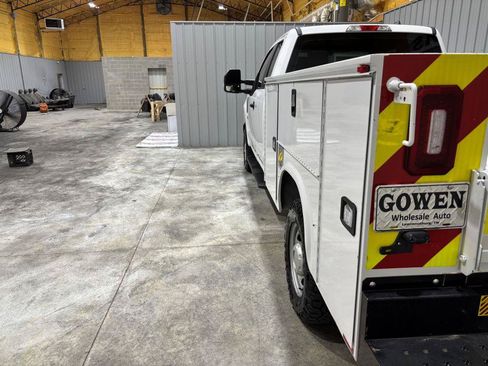 Used 2019 Ford F250 XL w/ Power Equipment Group AWD/4WD image 9
