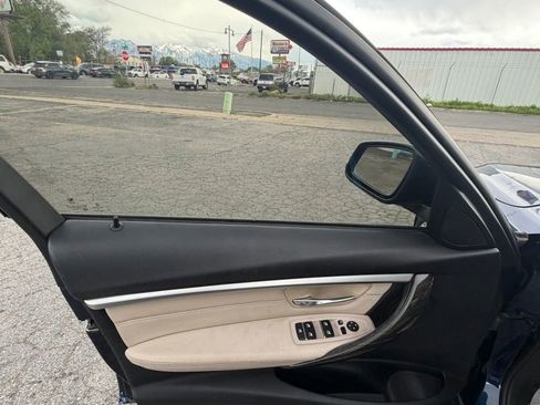 Used 2016 BMW 328i Sedan RWD image 29