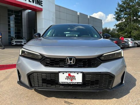Used 2025 Honda Civic Sport image 3