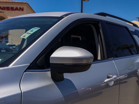 Used 2024 Nissan Pathfinder SV FWD image 12