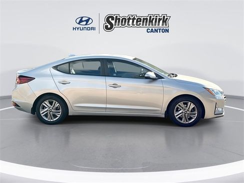 Used 2020 Hyundai Elantra SEL w/ Cargo Package (C1) image 9