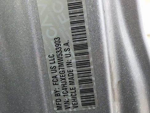 Used 2021 Jeep Wrangler Unlimited Sahara w/ Dual Top Group image 26