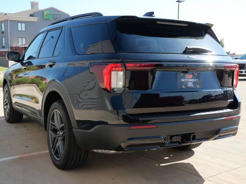 New 2026 Ford Explorer ST-Line w/ ST-Line Street Pack AWD/4WD image 6