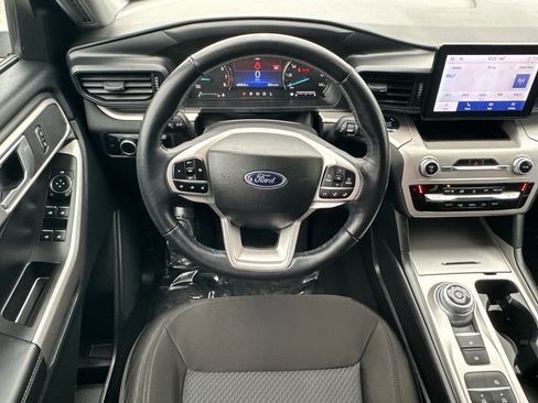 Certified 2023 Ford Explorer XLT image 15