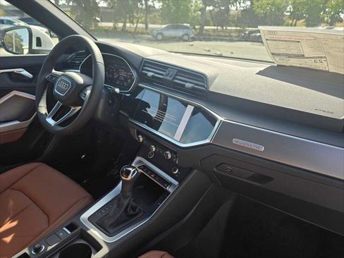 Certified 2025 Audi Q3 2.0T Premium Plus w/ Premium Plus Package image 12