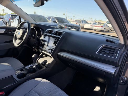 Used 2018 Subaru Outback 2.5i Premium image 31