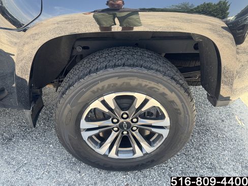 Used 2022 Chevrolet Colorado Z71 AWD/4WD image 12