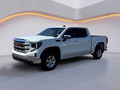 Used 2024 GMC Sierra 1500 SLE image 3