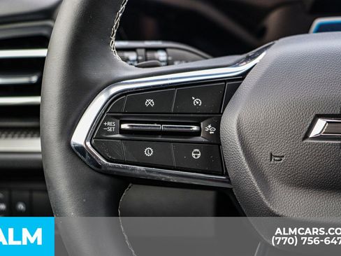 Used 2025 Chevrolet Traverse LT w/ Enhanced Driving Package image 31