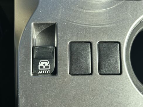 Certified 2018 Toyota 4Runner Limited AWD/4WD image 32
