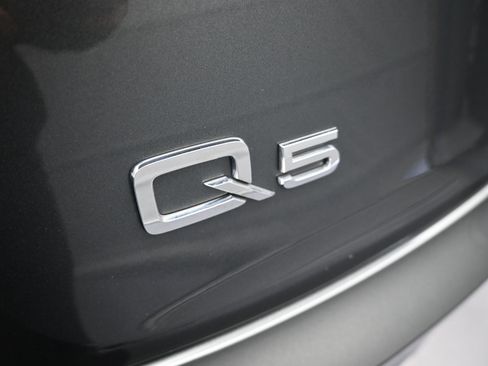 Used 2024 Audi Q5 2.0T Premium Plus w/ Premium Plus Package image 12
