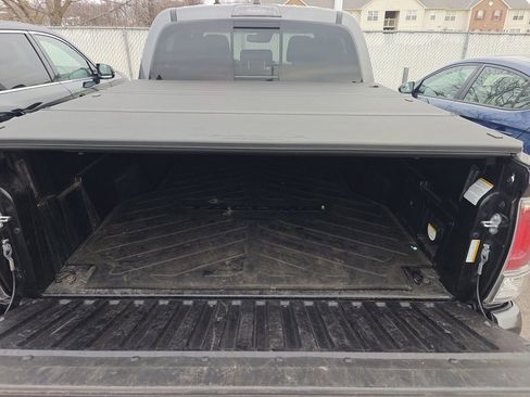 Used 2023 Toyota Tacoma TRD Off-Road w/ Advanced Technology Package image 5