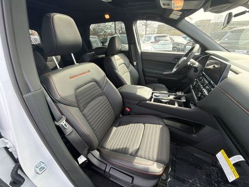 New 2026 Nissan Pathfinder Rock Creek image 25