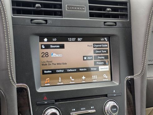 Used 2017 Lincoln Navigator Reserve RWD image 16