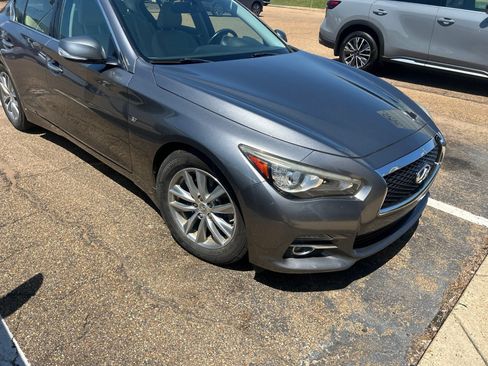 Used 2015 INFINITI Q50 Premium w/ Navigation Package RWD image 13
