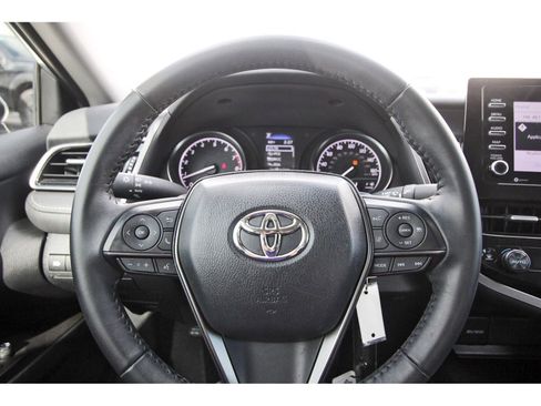 Used 2024 Toyota Camry SE image 16