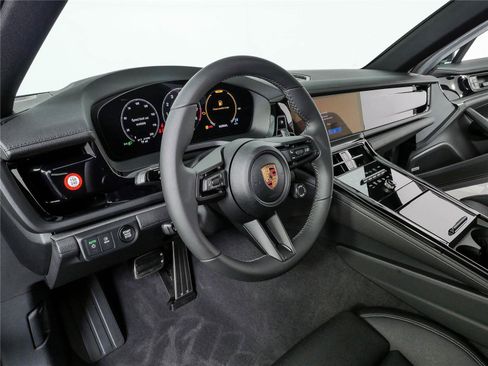 New 2026 Porsche Panamera image 4