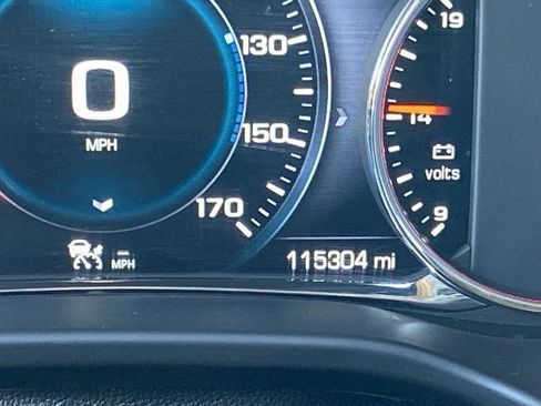 Used 2017 GMC Acadia Denali w/ Technology Package image 8