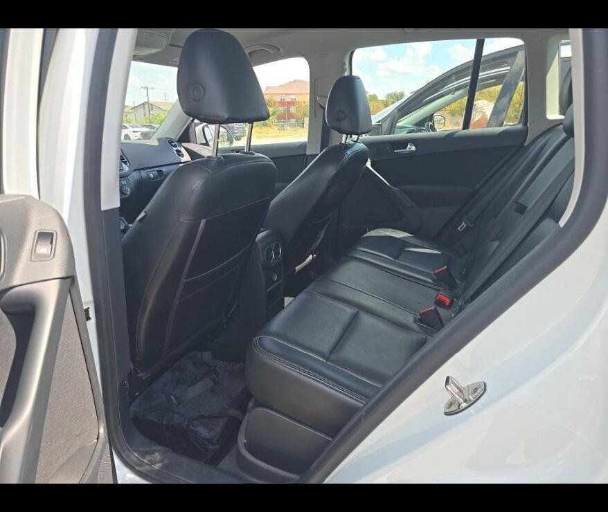 Used 2017 Volkswagen Tiguan Limited w/ Premium Package FWD image 7