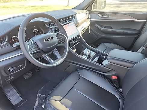 New 2025 Jeep Grand Cherokee L Limited w/ Trailer Tow Package image 26