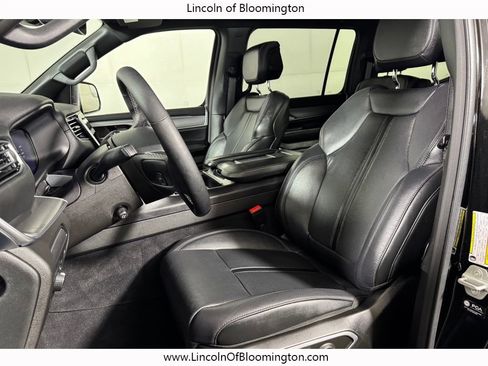 Used 2024 Jeep Wagoneer Series II AWD/4WD image 16