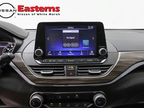 Used 2023 Nissan Altima 2.5 SV AWD/4WD image 12