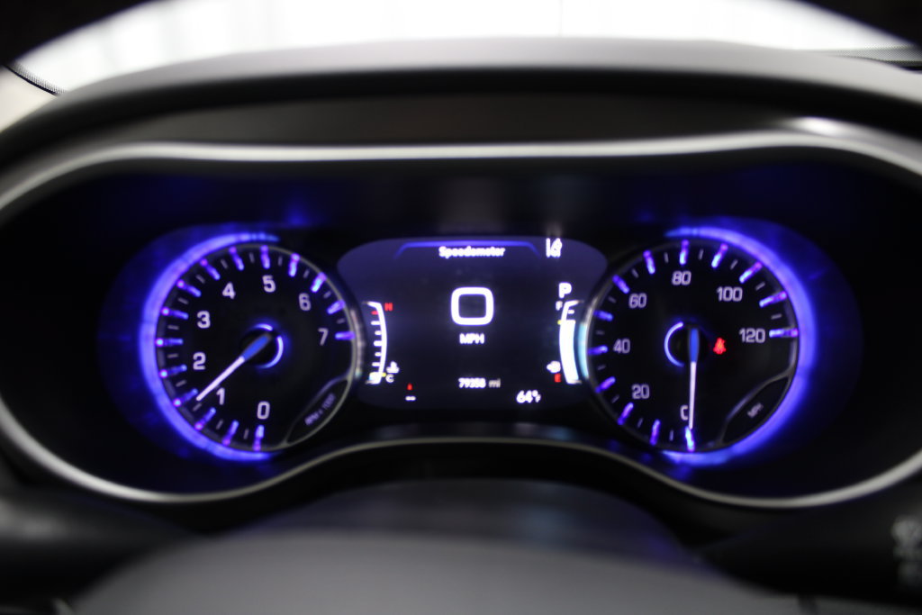 Used 2023 Chrysler Pacifica Touring-L FWD image 31
