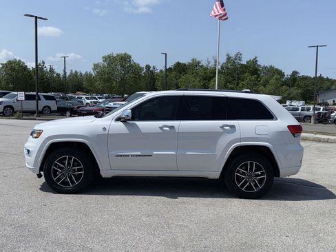 Used 2020 Jeep Grand Cherokee Overland image 4