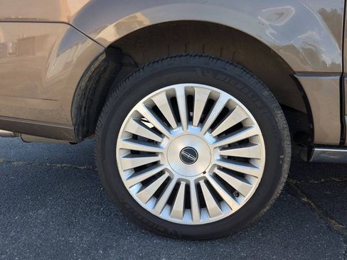 Used 2015 Lincoln Navigator L 2WD w/ Equipment Group 101A Reserve image 32