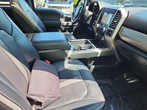 Used 2019 Ford F350 Platinum w/ Platinum Ultimate Package AWD/4WD image 3
