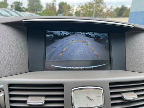 Used 2012 INFINITI M37 w/ Premium Pkg image 17