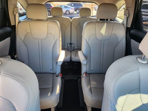 Used 2024 Kia Sorento SX Prestige image 24