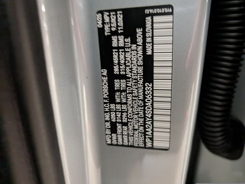 Used 2025 Porsche Cayenne image 38