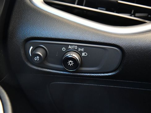 Used 2023 Chevrolet Malibu LT FWD image 30