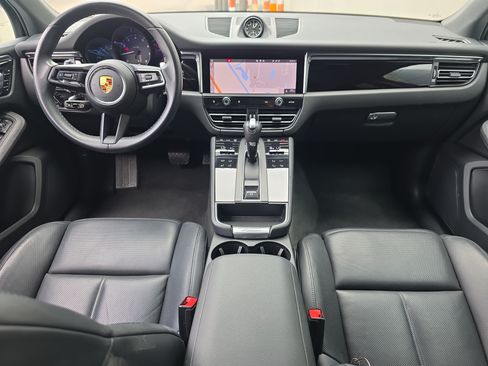 Certified 2023 Porsche Macan AWD/4WD image 14