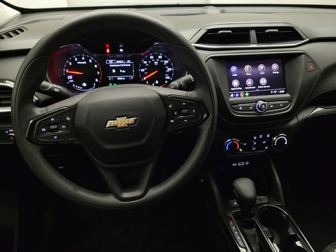 Used 2021 Chevrolet TrailBlazer LT FWD image 22