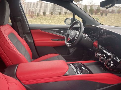 Used 2025 Chevrolet Blazer EV RS image 26