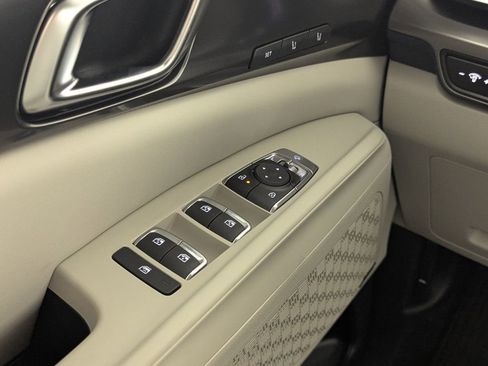 New 2026 Kia Carnival SX Prestige FWD image 13