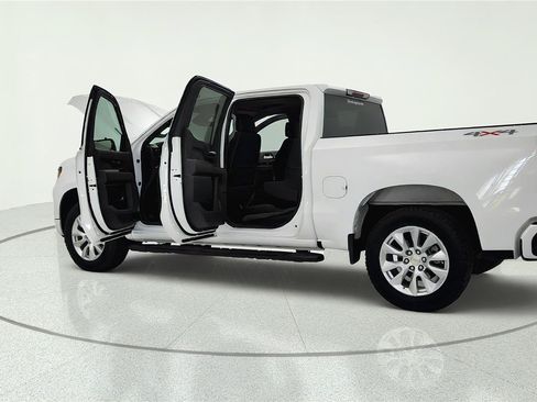 Used 2026 Chevrolet Silverado 1500 Custom AWD/4WD image 12