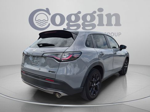 Certified 2025 Honda HR-V Sport image 6