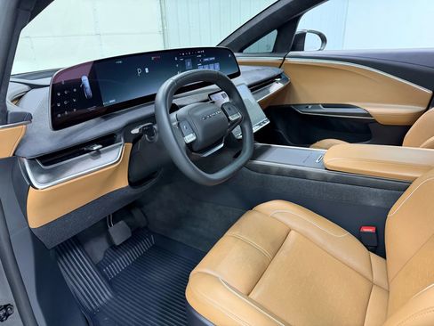 Used 2026 Lucid Gravity Dream image 12