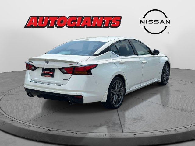 Used 2023 Nissan Altima 2.0 SR FWD image 5