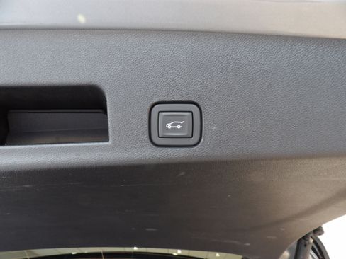 Used 2025 Buick Enclave Preferred image 21