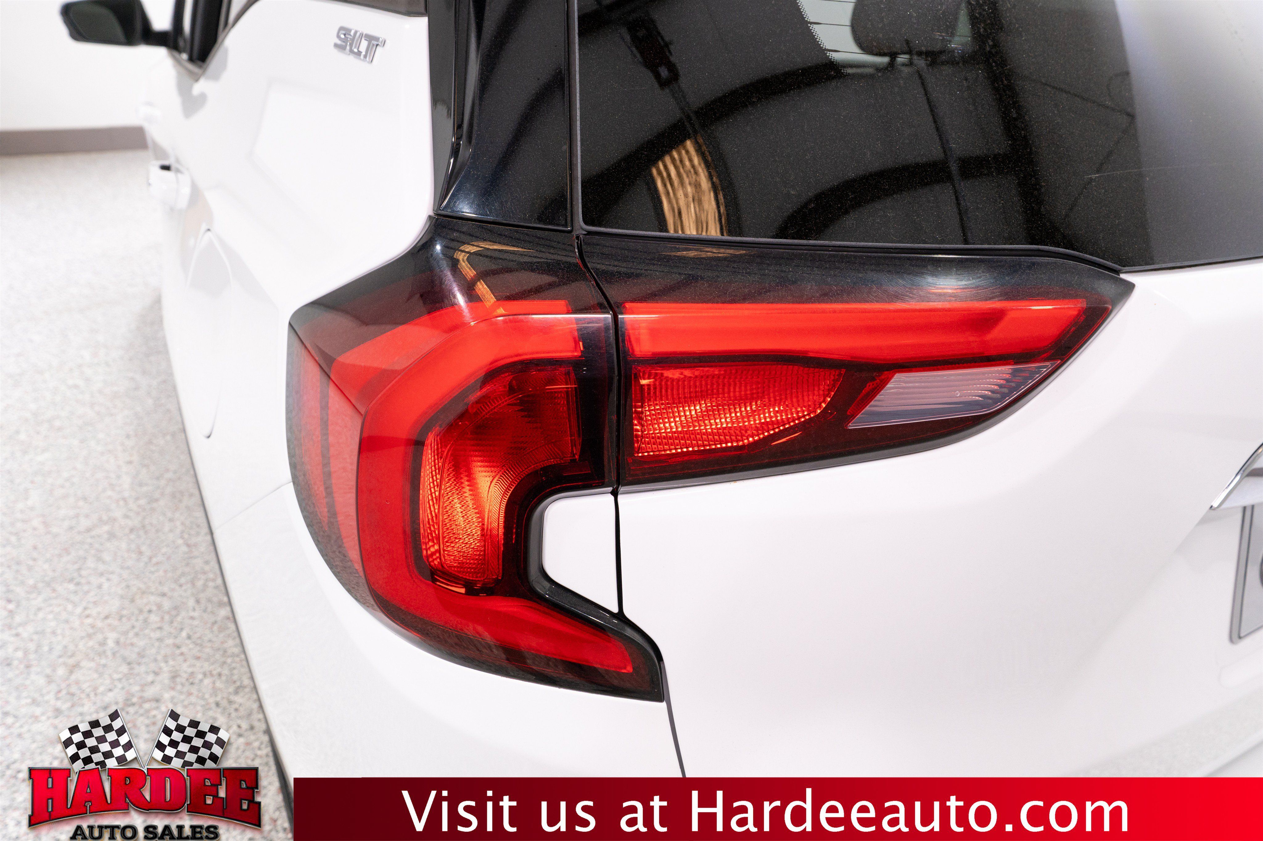 Used 2019 GMC Terrain SLT w/ Preferred Package AWD/4WD image 9