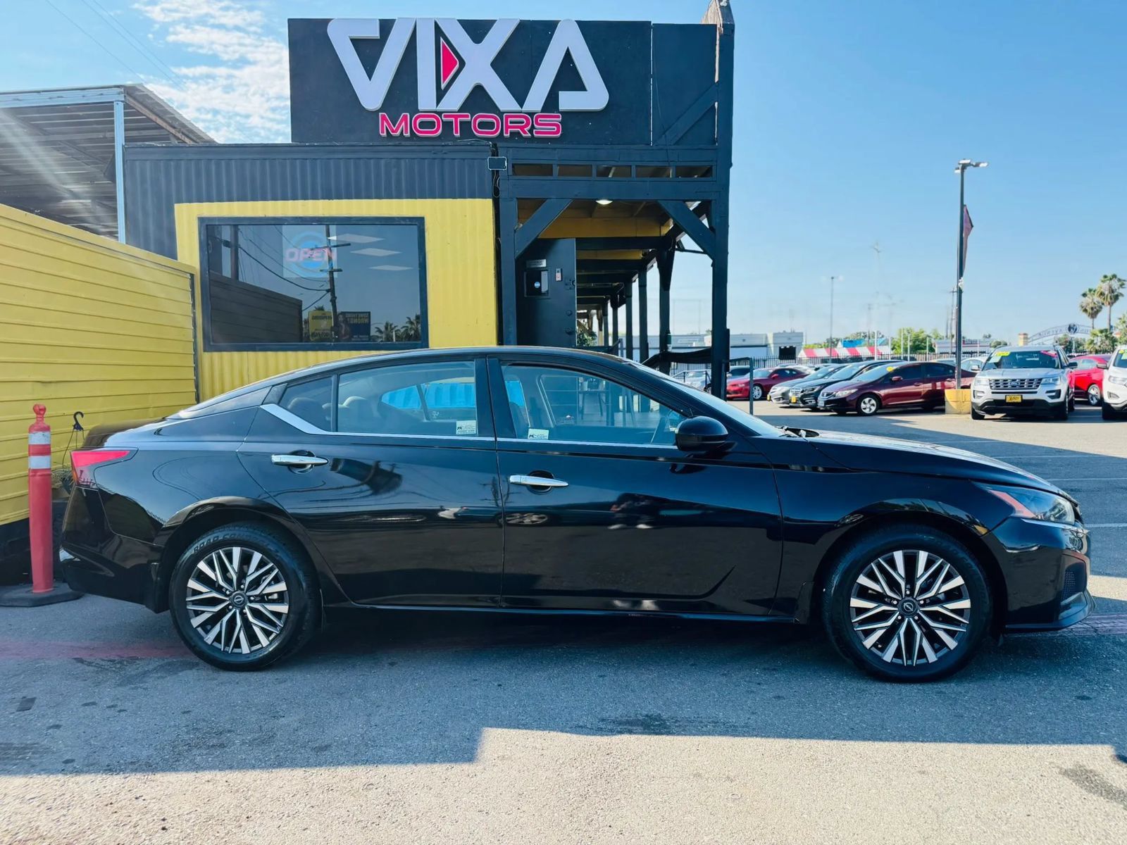 Used 2023 Nissan Altima 2.5 SV AWD/4WD image 4