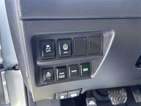 Used 2021 Nissan Rogue Sport SV image 15